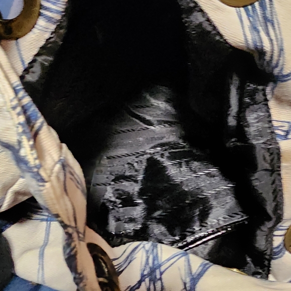 Vera Wang Fabric Tote Bag with attached  purse - Picture 8 of 8